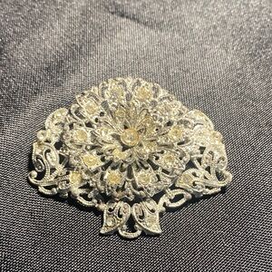 Elegant Vintage Silver Floral Brooch